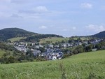 Blick vom Heckenberg auf Meuselbach und die Meuselbacher Kuppe Foto E.Dressler