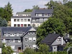 Blick auf die Meuselbacher Schule Foto Helmut Arnoldt